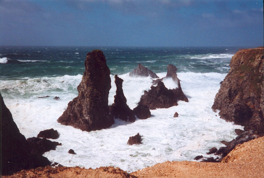 Aiguilles de Porh-Coton, Belle-Île-en-Mer (avril 2001)